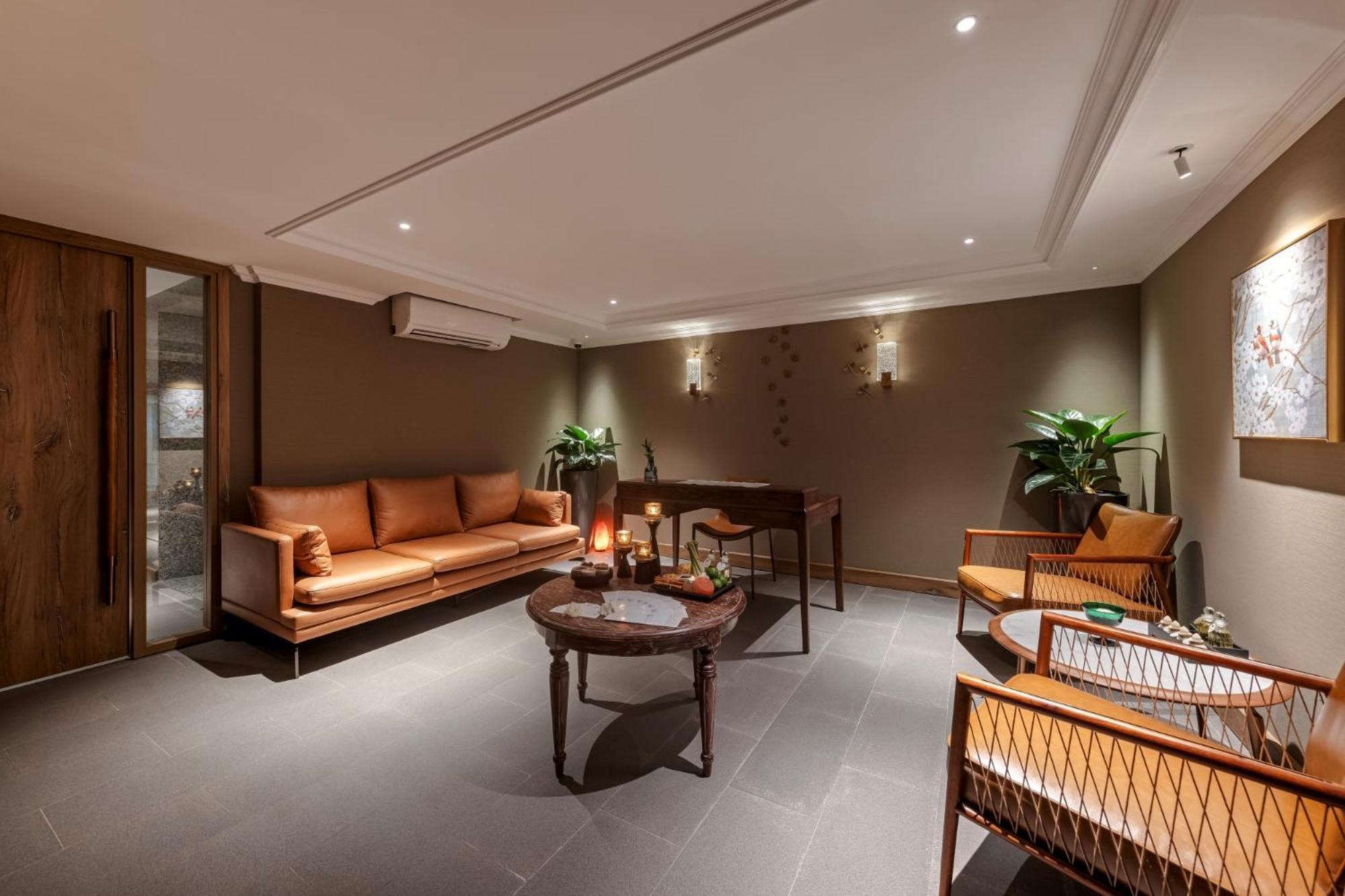 האנוי La Siesta Classic Hang Thung מראה חיצוני תמונה The interior of the club