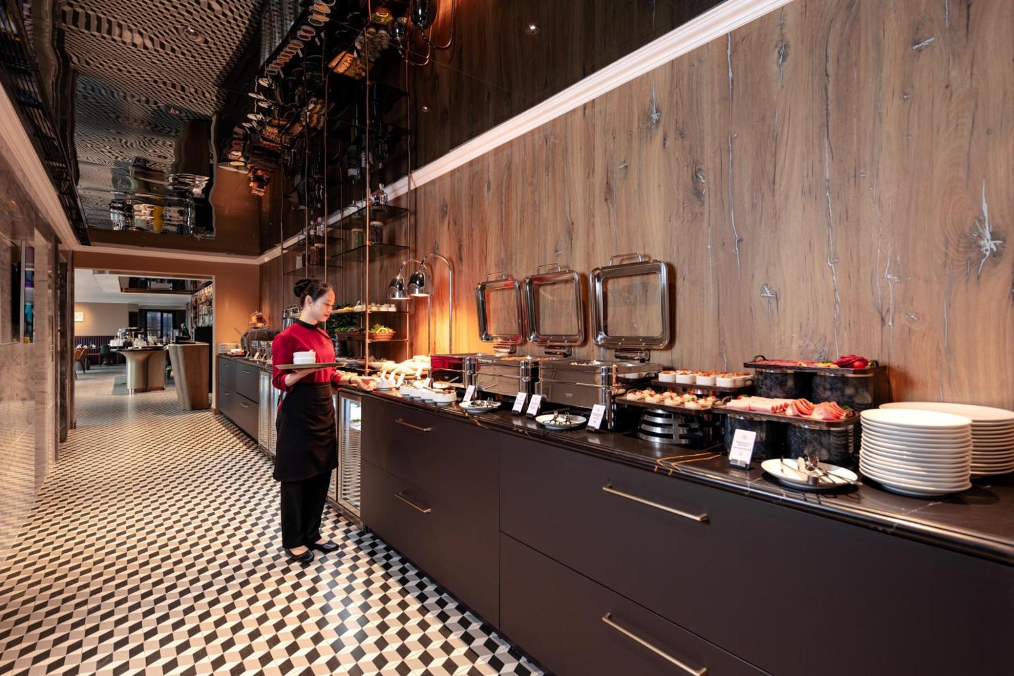 האנוי La Siesta Classic Hang Thung מראה חיצוני תמונה The buffet at the lounge